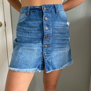 Trendy Button down Jean skirt!